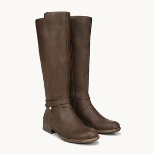 LifeStride
XTROVERT WIDE CALF
DARK TAN

Size 9M